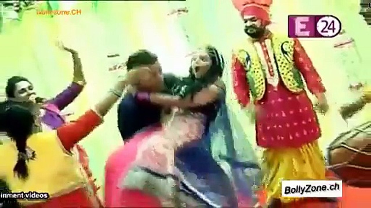 Sasural Simar Ka 15 April 2015  Khushi Kay Sangeat Pe Nach Utha Parivaar