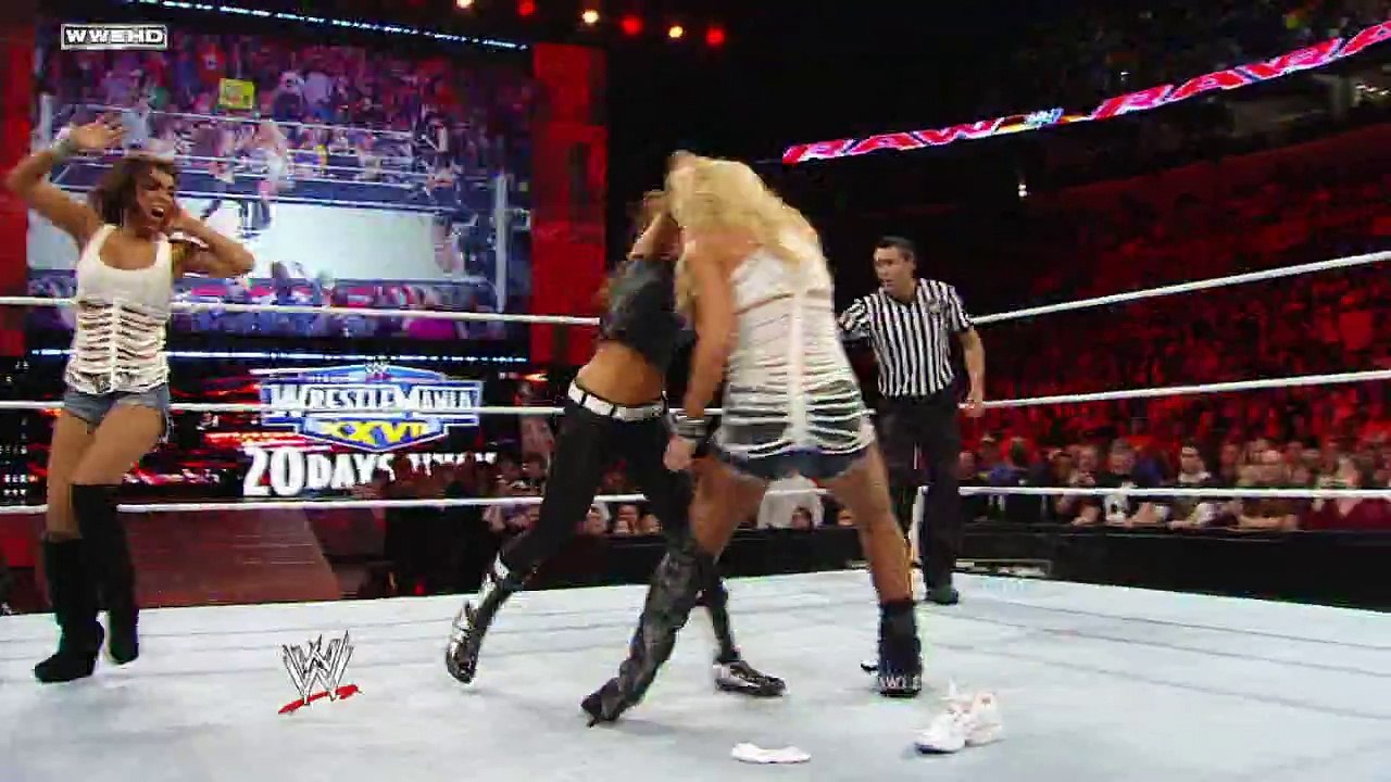 WWE Superstars: Trish Stratus vs. Vickie Guerrero on Raw
