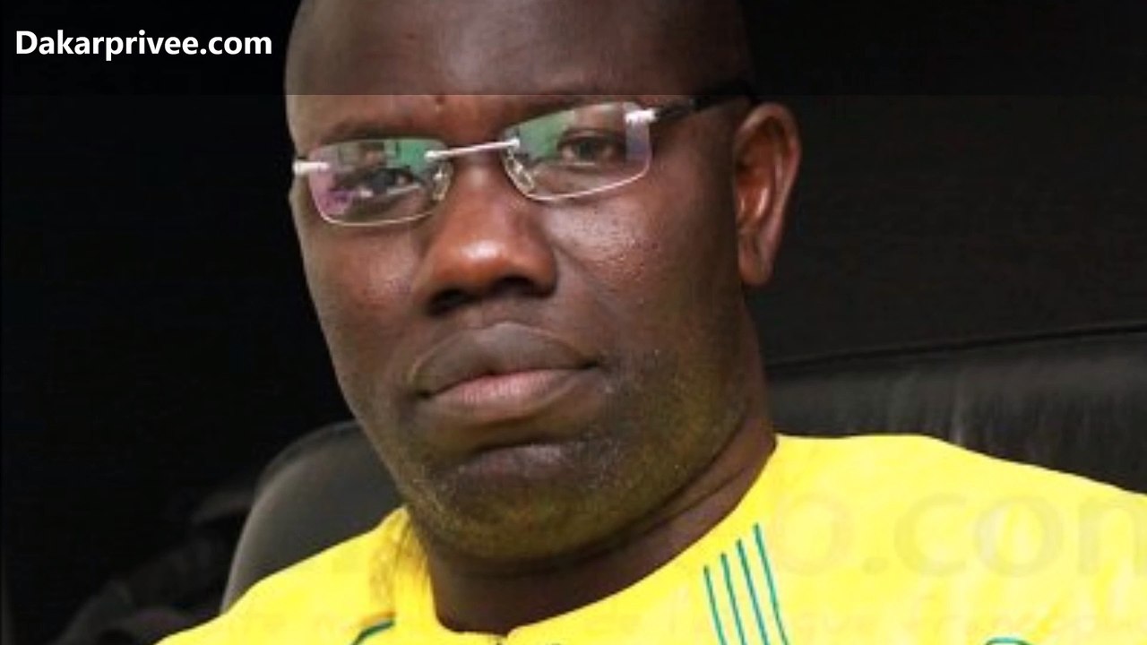 Revue de pisse Ahmed Aïdara de ce mercredi 15 Avril 2015