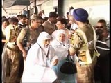 Haji Aamir Khan with his mother  Zeenat Hussain off for Haj Pilgrimage to Mecca Saudi Arabia-512x384