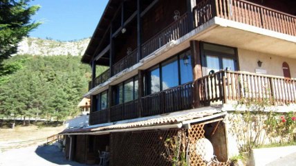 A vendre - Maison/villa - Andon (06750) - 7 pièces - 350m²