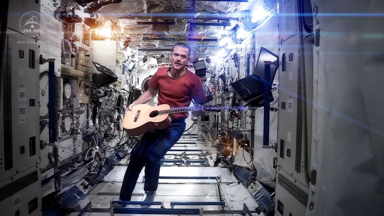 Chris Hadfield - Space Oddity