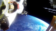 Ces astronautes se filment dans l'espace avec une GoPro !