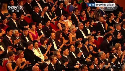 Benedict Cumberbatch plays Ping Pong @ Laureus Awards