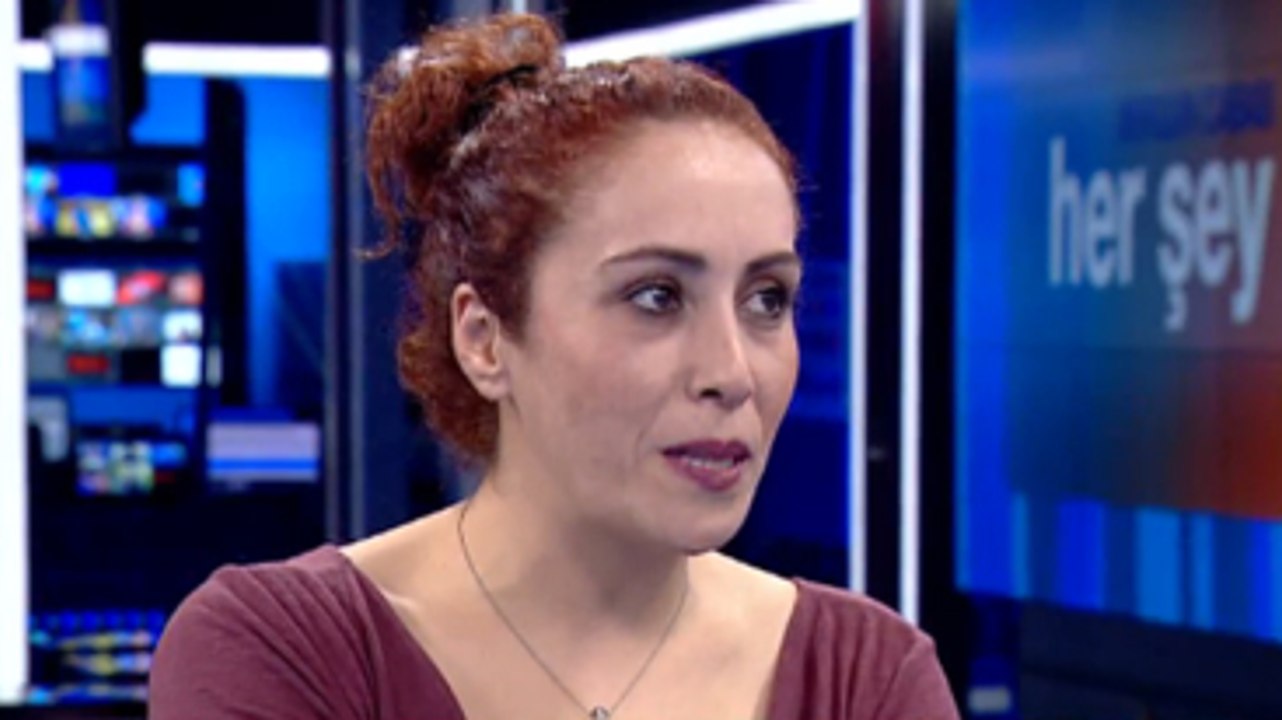 Türkçe Siri'ye Ses Veren Kadın: Yelda Uğurlu