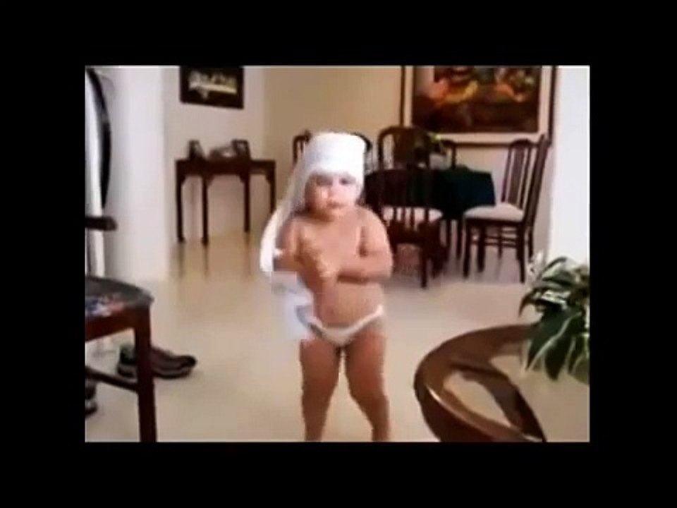 CUTE BABY DANCING TO WAKA WAKA- 1st of TOP 10 FUNNY VIDEOS OF ALL TIME.flv