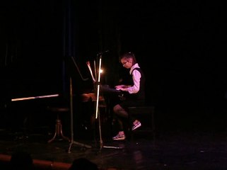 Nikola Zelinová - Most přes minulost - Komu se nelení, ten zlá kouzla přemůže- vystoupení žáků a učitelů SŠ F.D.Roosevelta