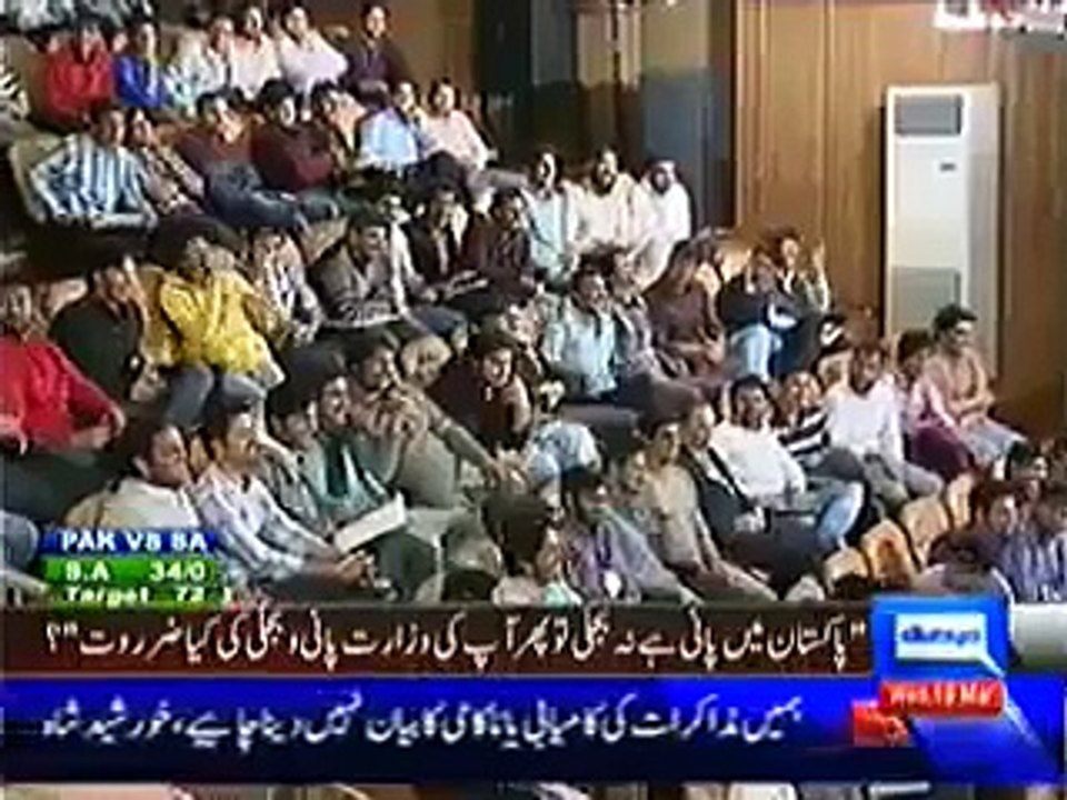 Student Questions made PMLN_#039;s Abid Sher Ali Speechless in a Live Show
