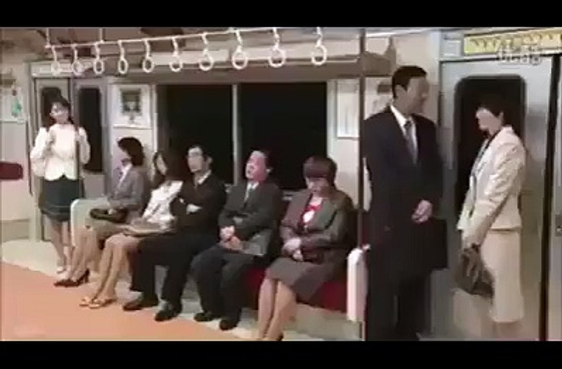 Tharki Japani Budha - Funny Japanese Videos