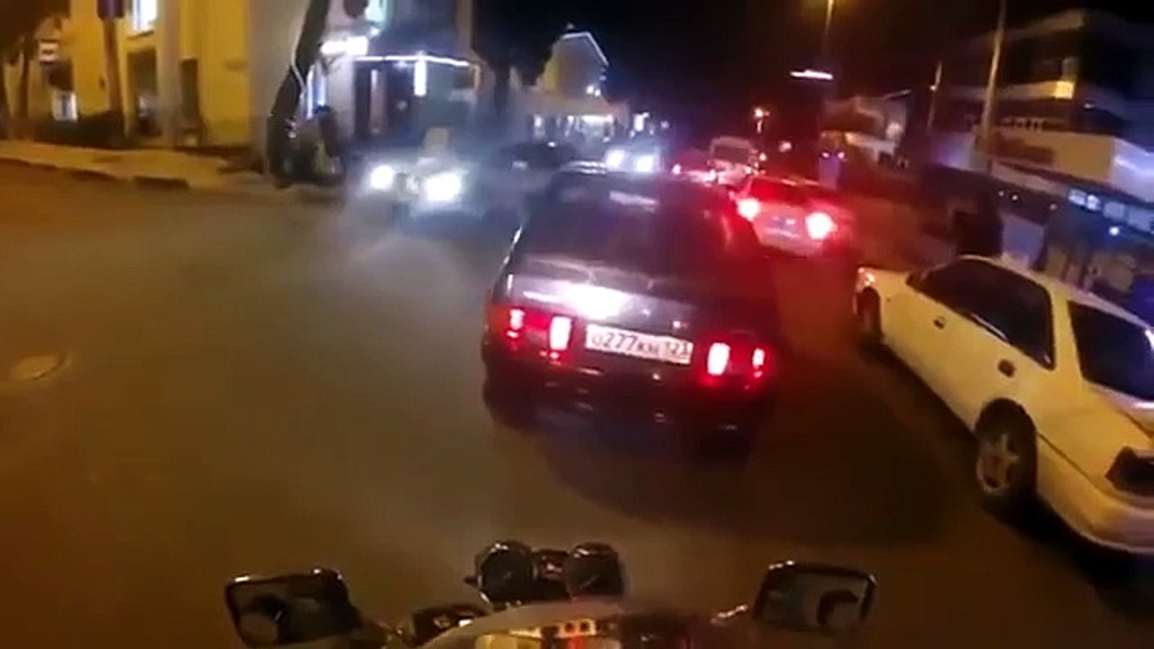 Ты мне в жопу въехал