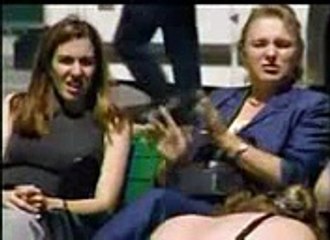 Girl Chews Gum! for noty