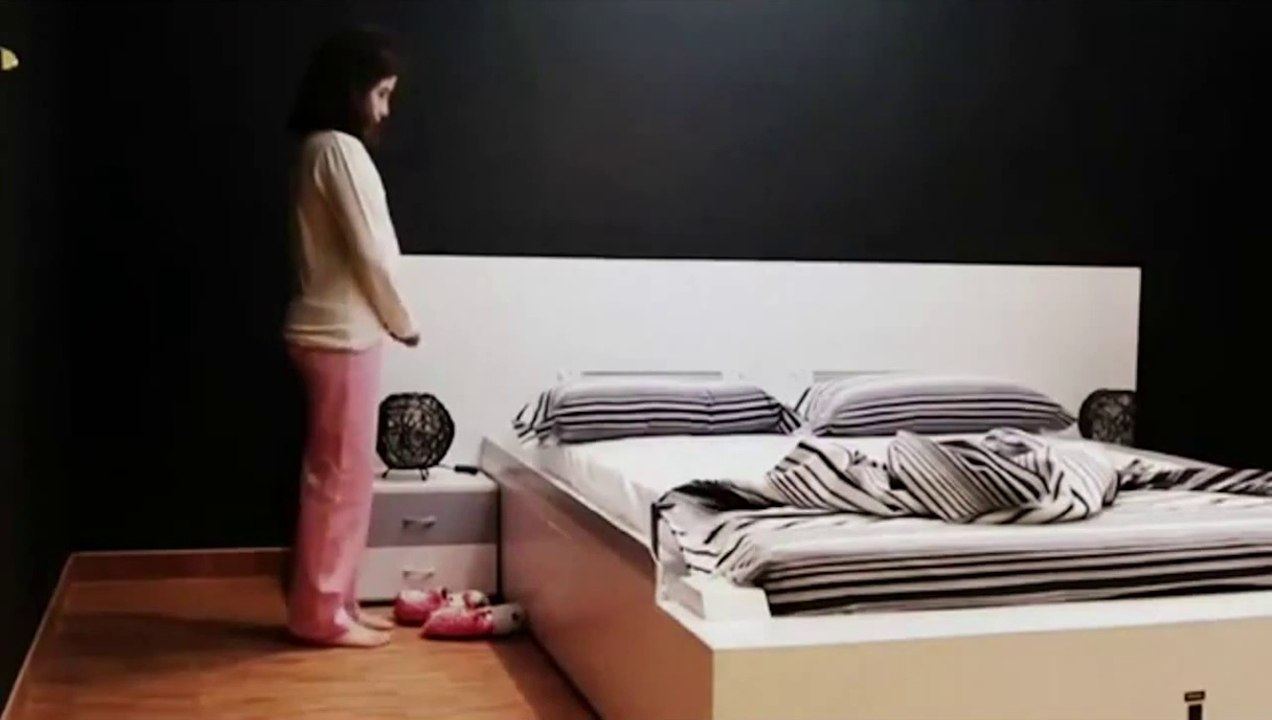 Мечта всей жизни - кровать сама себя застилает.ВИДЕО ПРИКОЛ