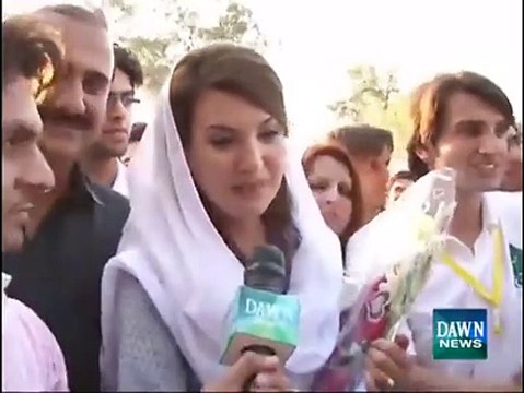 Reham Khan Sings Song For Altaf Hussain