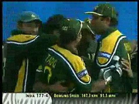 Pakistan India Cricket Fights - Before 2011 World Cup Semifinal
