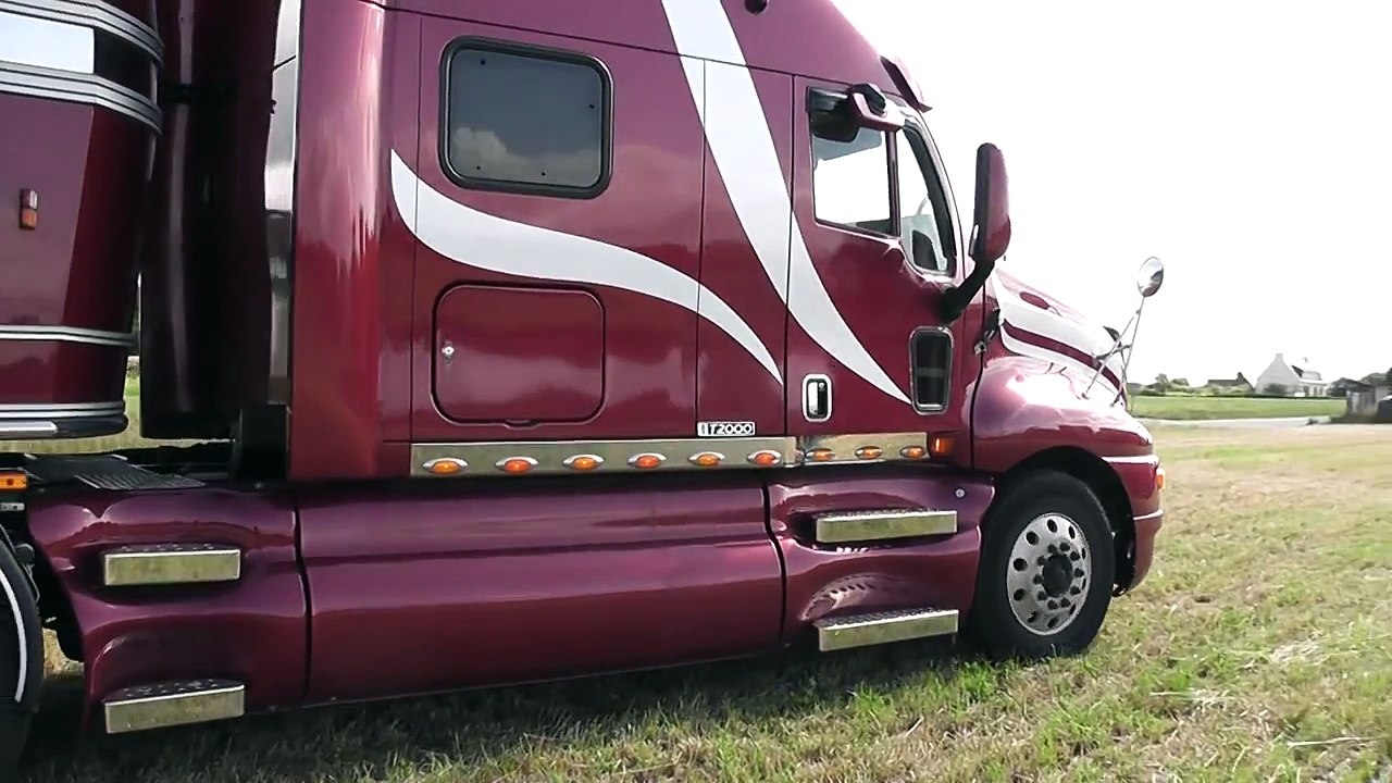 Kenworth T2000 Cirque Zavatta