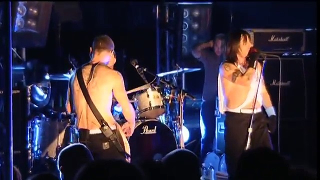 Red Hot Chili Peppers - Dani California (Live in Hamburg)