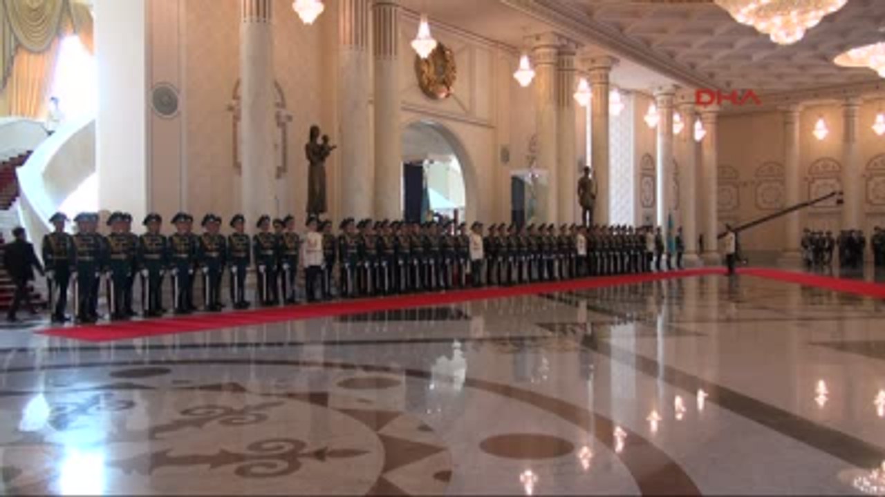 Cumhurbaşkanı Erdoğan, Kazakistan Devlet Başkanı Tarafından Resmi Törenle Karşılandı