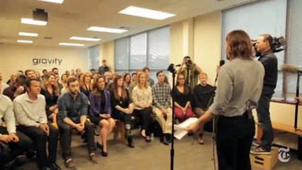 Directivo anunció que bajará su sueldo 14 veces para pagarle más a sus empleados