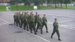 Des soldats russes chantent Barbie Girl pendant l'entrainement