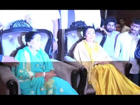 Wax sculptures of political bigwig Sharad Pawar and music legend Asha Bhosle