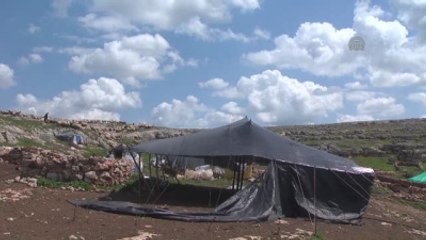 Göçerlere Yine Yol Göründü