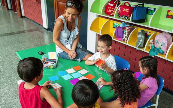 Joyeux anniversaire de la part du Lycée franco-péruvien de Lima