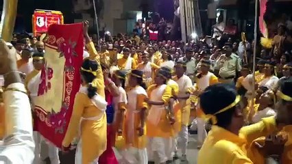 Shree Aniruddha Gurukshetram Ganpati Aagaman procession - 25 - Lezim team formation