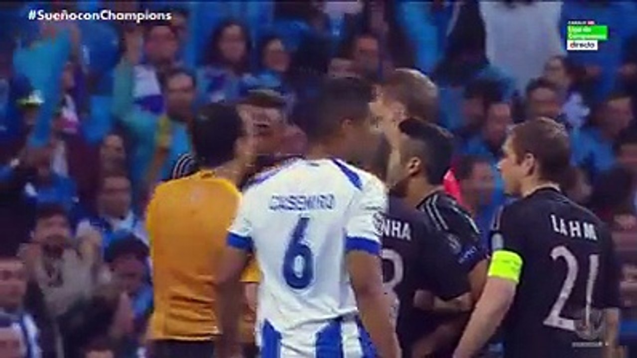 Vidéo : Le résumé de FC Porto - Bayern Munich (3-1)