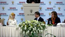 Sare Davutoğlu: 