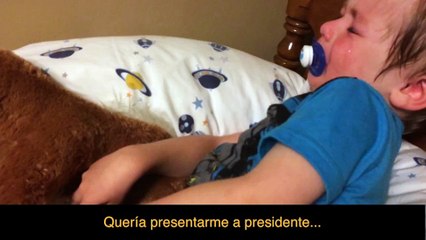 El niño que llora por la candidatura de Hillary Clinton