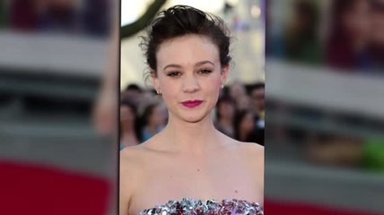 Télécharger la video: Carey Mulligan Makes A Sparkling Return To The Red Carpet