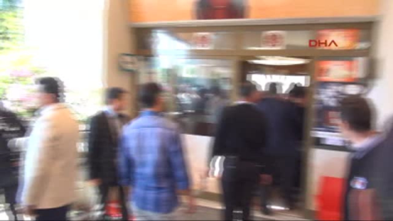 Mersin Üniversitesi'nde Karşıt Görüşlü Öğrenciler Kavga Etti 4 Yaralı-2