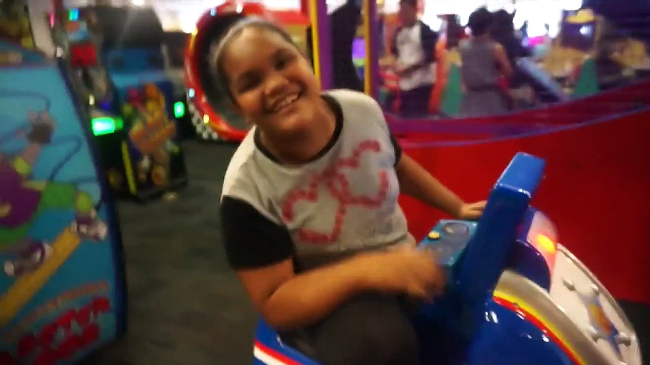 A Day at Chuck E. Cheese| ft. Reese Francisco