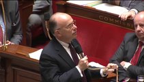 Cazeneuve écriture au banc