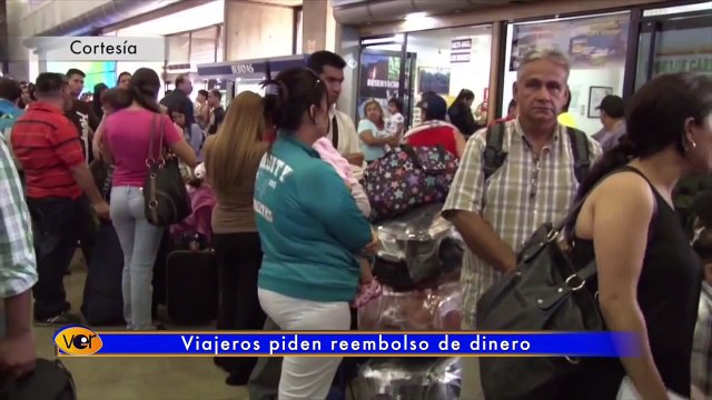 Desconcierto en aerolíneas por viajeros exigiendo reembolso de boletos