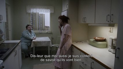 UN PIGEON PERCHE SUR UNE BRANCHE PHILOSOPHAIT SUR L'EXISTENCE - Bande-annonce VO