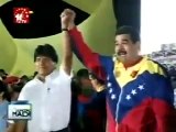 Mira cómo Maduro le regala una camioneta a una mujer afortunada