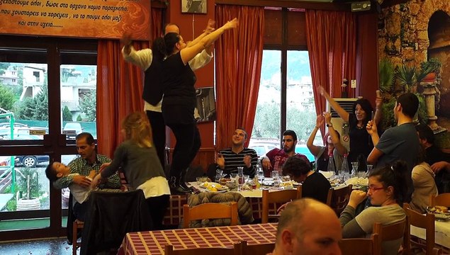 Το γλέντι συνεχίζεται την Κυριακή το μεσημέρι στο Νταλκαδάκι...... 29-03-2015 (video 7)