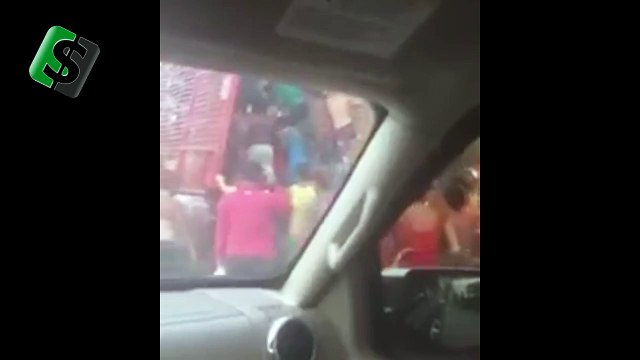 Camión que transportaba pollos vivos es saqueado en Carabobo