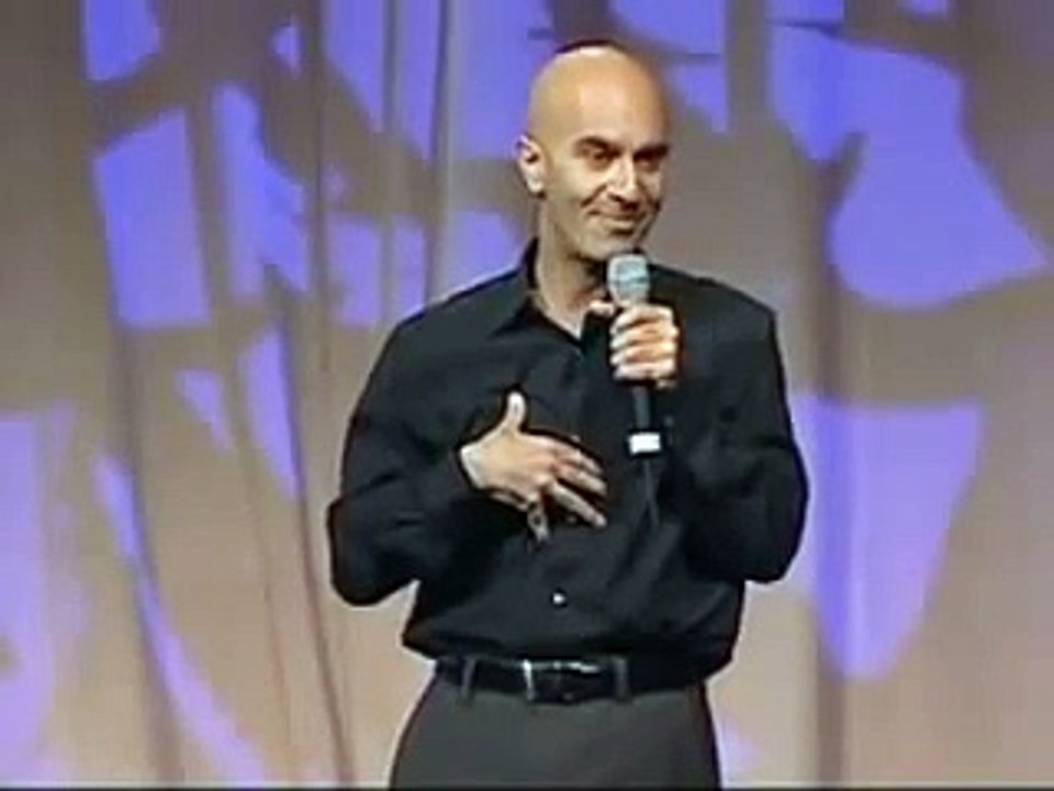 Robin Sharma giving a highly motivational speech about living-HD