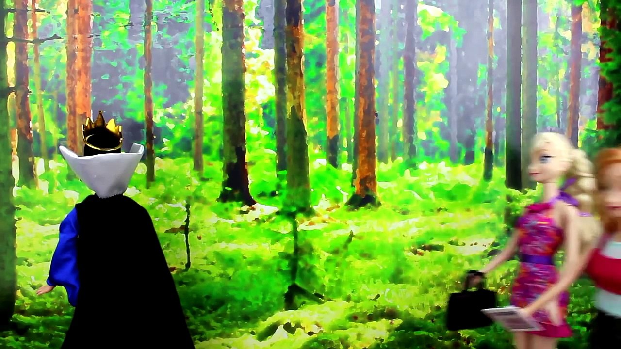 Frozen Anna Kidnapped! Elsa & Kristoff Save Anna from Villain. With Hans, Maleficent, Evil