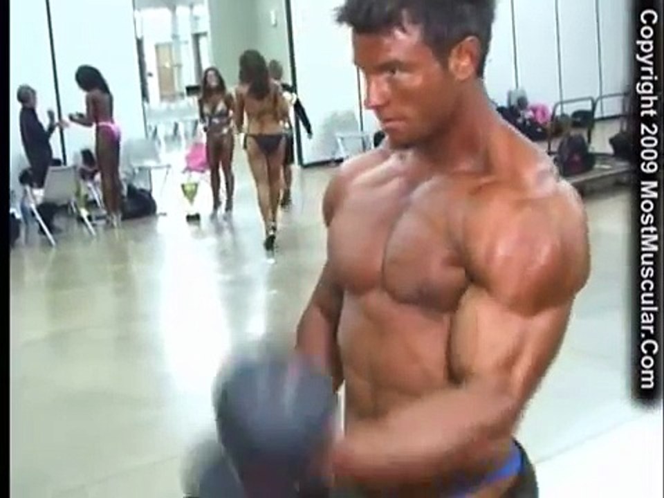 Summer Muscle: Bodybuilder Kevin Perod
