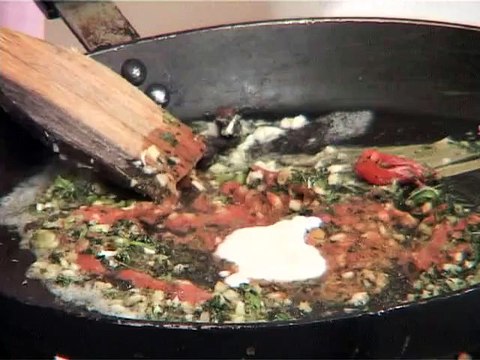 Journeys & Curries – Ludhiana – Paneer Lababdar_clip4