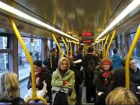 LUAS trams in Dublin - Alstom Citadis Straßenbahn - Villamos