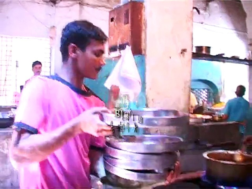 Journeys & Curries  – Ludhiana – Paneer Lababdar_clip1