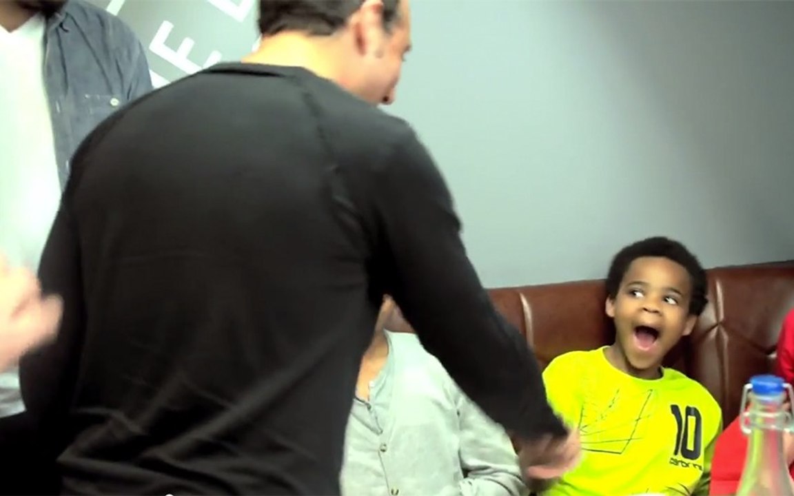 Zapping Foot : la célébration déroutante de Suarez face au PSG, Ocampos chambré avec l’OM