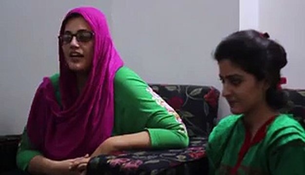 Moms be embarrassing you like... By Bekaar Vines - Video Dailymotion