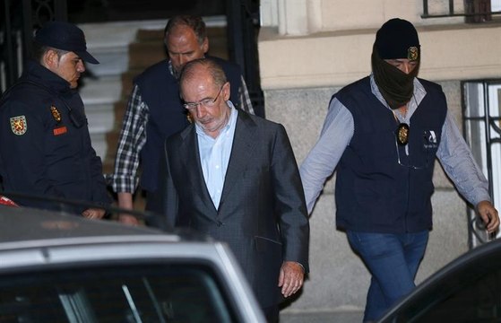 Rato en su casa mientras se registra su despacho