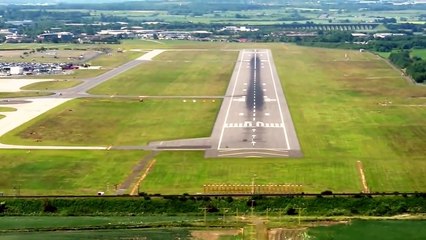 COCKPIT VIEW OF APPROACH AND LANDING AT EDINBURGH AIRPORT