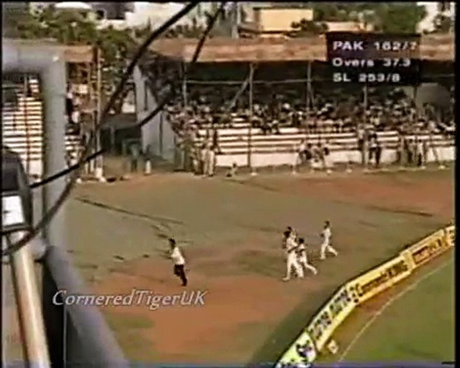 Wasim Akram 79 Vs Sri Lanka 1999 - YouTube